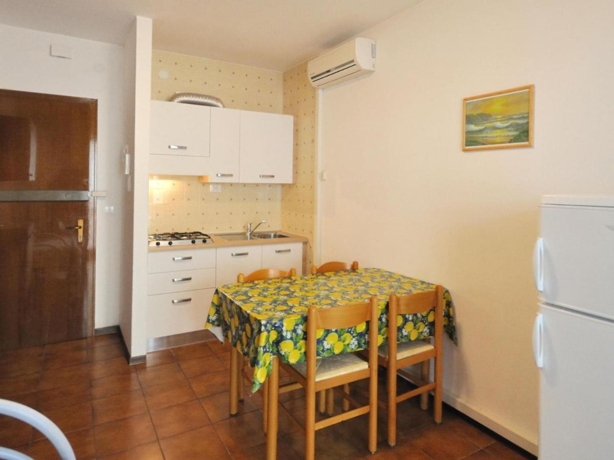 Apartment In Bibione Near Sea Beach Екстер'єр фото